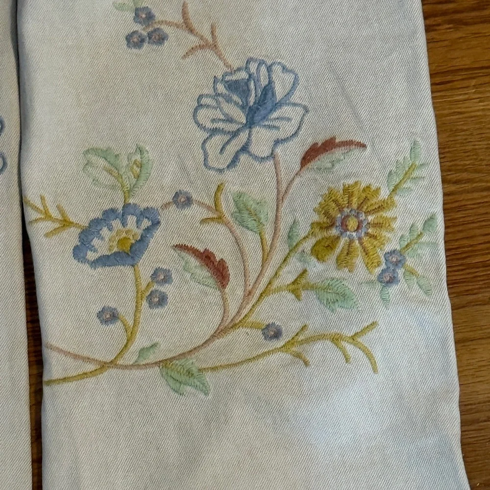 We The Free Blue and Yellow Flare Jeans with Floral Embroidery Size 25 - Picture 10 of 14